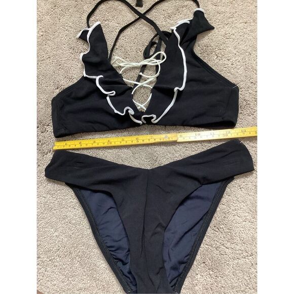 New. Robin Piccone black ruffle bikini. Small. Retails $215 - Picture 7 of 9